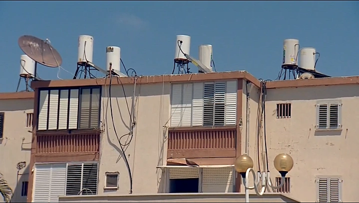 דוד שמש - ההמצאה הישראלית שמבטיחה שאין דבר כזה מקלחת קרה