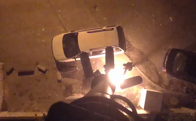 חשוד משחית מצלמות אבטחה