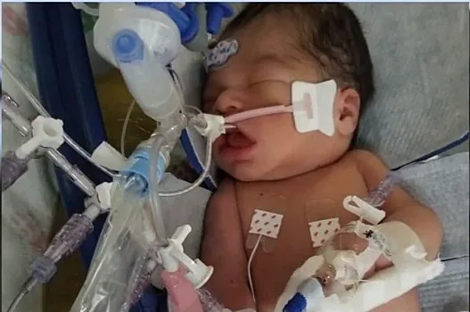 התינוק שפונה מהדירה שבה אותרה הצעירה