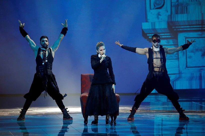 אסתר פאוני, נציגת רומניה עם השיר ''On a Sunday''