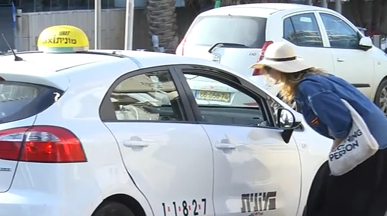 נהגי מוניות גובים מחירים מופקעים מתיירים