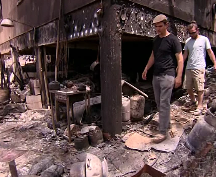 יואל גל אור, בביתו שנשרף במבוא מודיעים