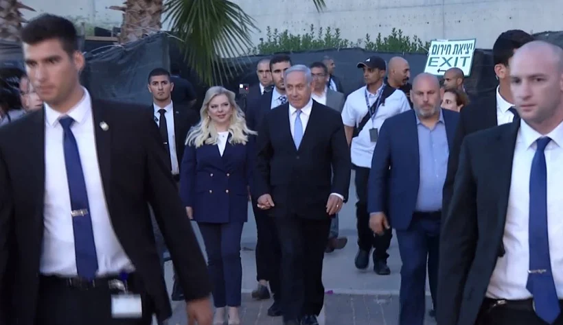 נתניהו ורעייתו מגיעים לטקס הממלכתי לציון יום ירושלים בגבעת התחמושת
