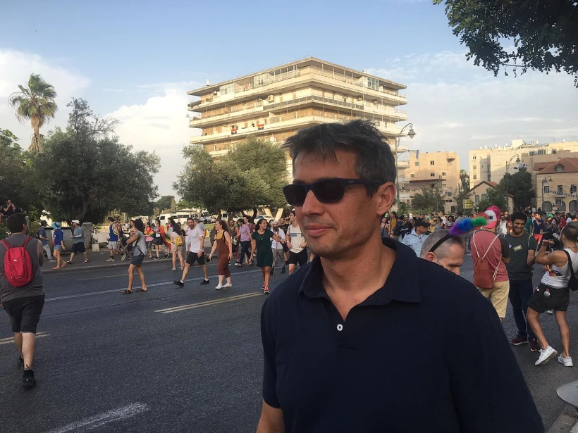 יועז הנדל במצעד הגאווה בירושלים