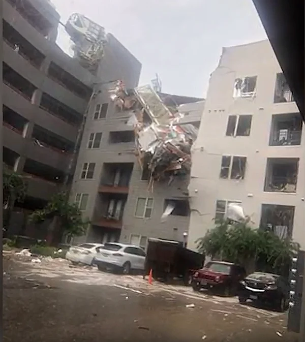 הבניין שנפגע מקריסת המנוף, דאלאס, טקסס