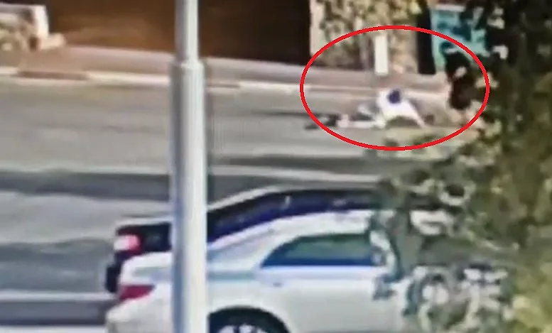 תיעוד של תקיפת עובר אורח בקרית גת