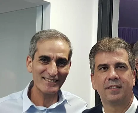 שר הכלכלה אלי כהן עם אהרון אורגד