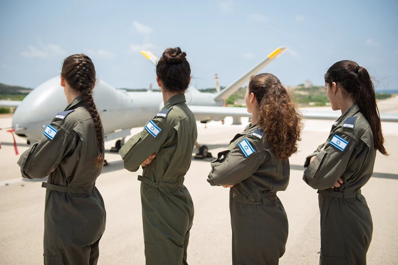 מסיימות קורס כטמ''מים