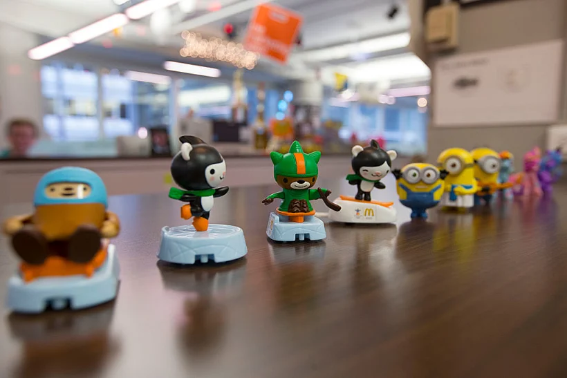 צעצועי ילדים במקדונלס