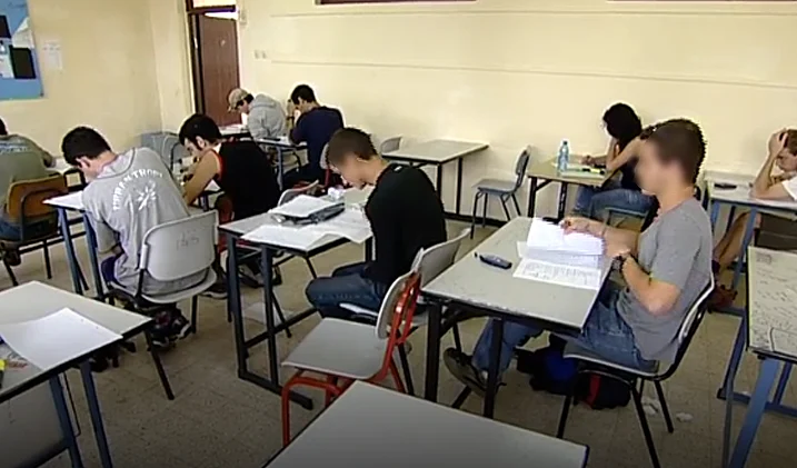 תלמידים במהלך מבחן - ארכיון