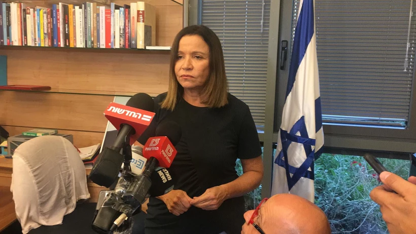 שלי יחימוביץ' מודיעה על פרישתה מהחיים הפוליטיים