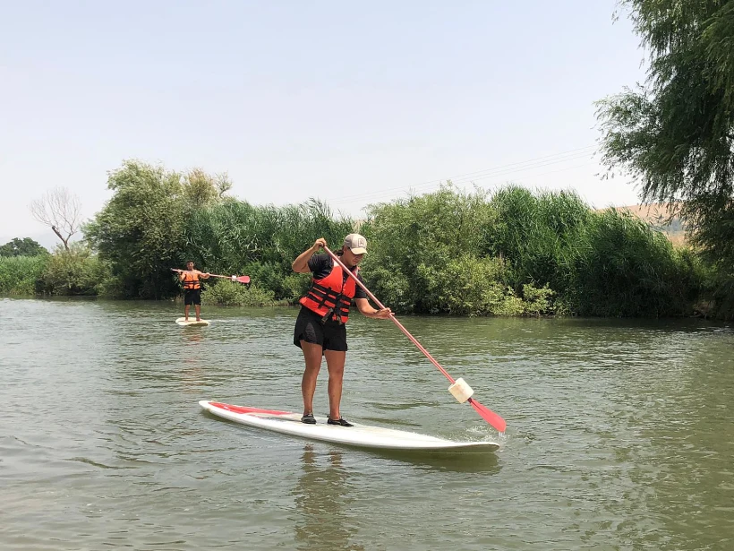 שייט ב'אינדי פארק' על גדות הירדן