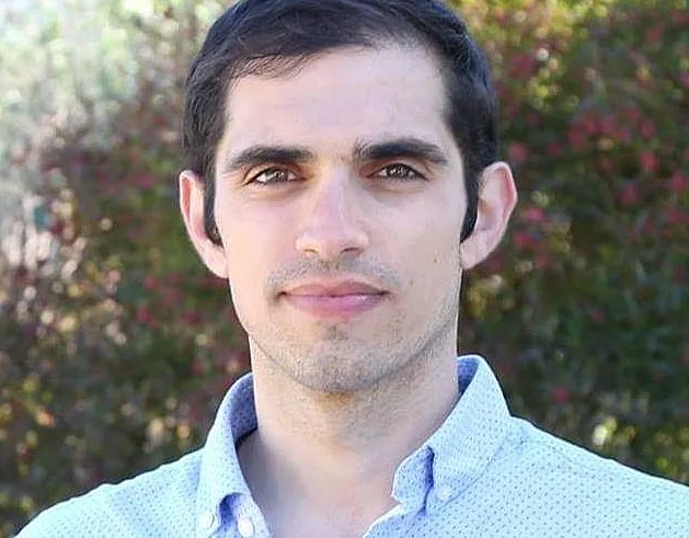 סגן ראש העיר ראש העין, עומר שכטר