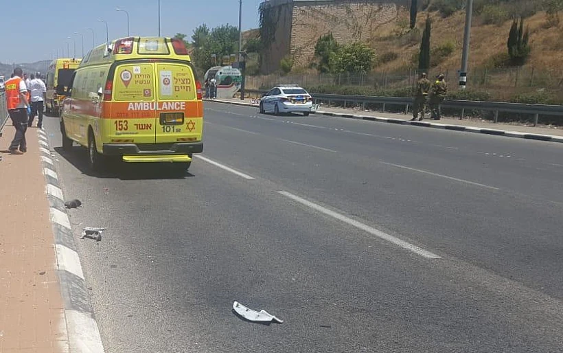 הזירה בסמוך לצומת אחיהוד שבה נהרג הולך רגל מפגיעת אופנוע