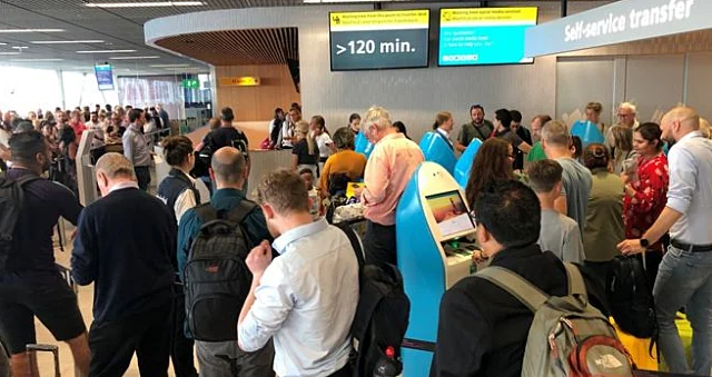 אלפי נוסעים תקועים בסחיפהול עקב בעיה במערכת התדלוק שלא מאפשרת לטיסות להמריא