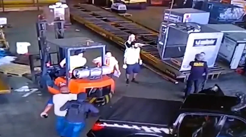 תיעוד השוד ממצלמות האבטחה