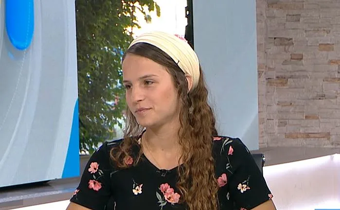 אורית מרק, בתו של הרב מיכאל מרק