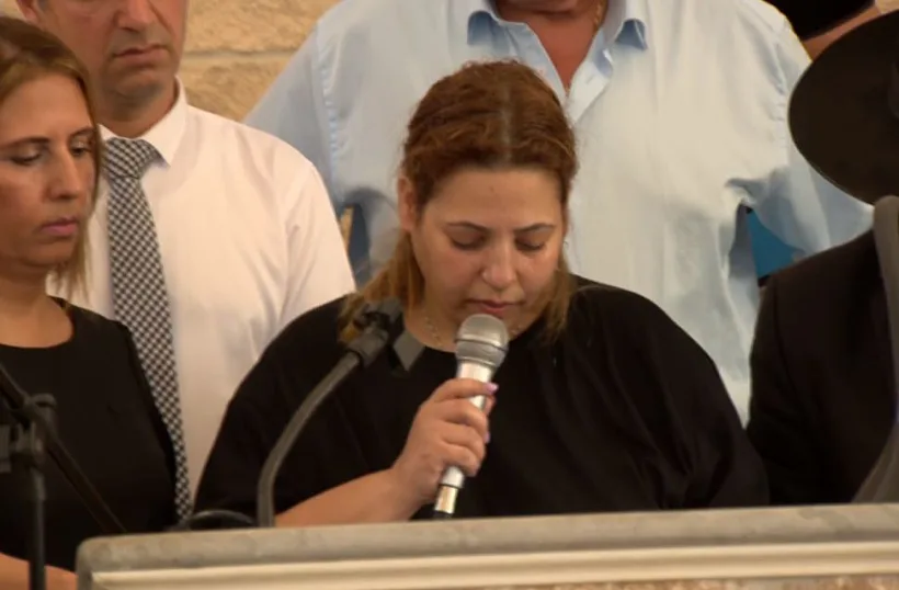 דקלה סופדת לבעלה אופיר שנורה למוות ברמלה