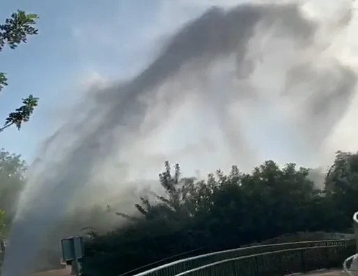 צינור ראשי התפוצץ ברחוב בבאר שבע