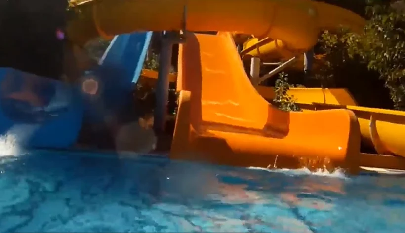 מגלשות המלון שבו טבעה בת ה-7