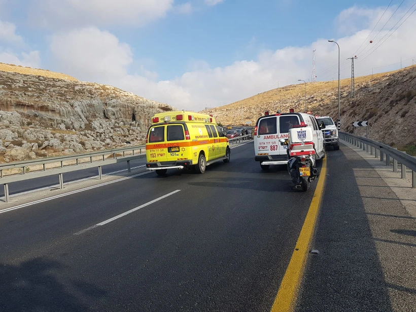 זירת תאונת הדרכים בכביש 437, סמוך לירושלים, שבה נהרג רוכב אופנוע בן 23