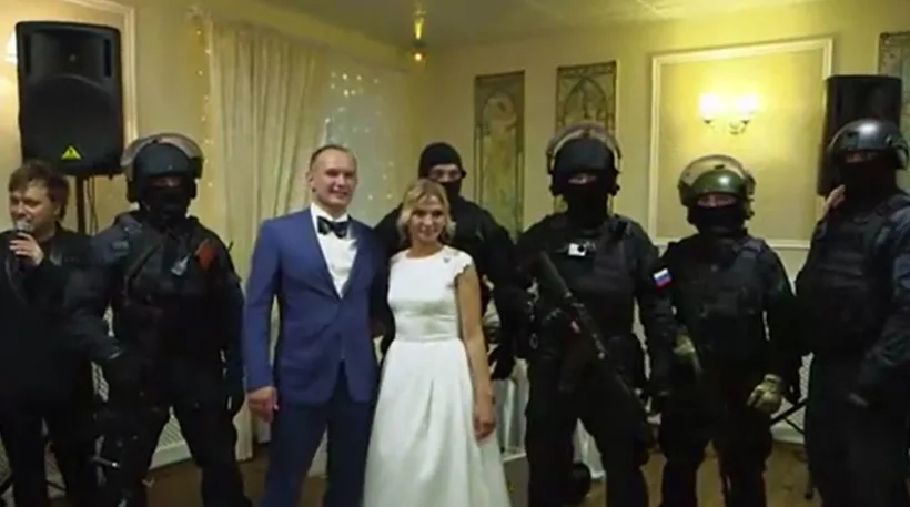 חתונה בהפתעה