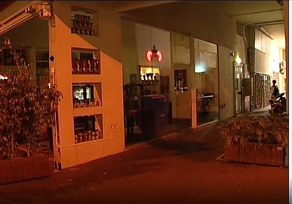 בית קפה סגור בתל בתשעה באב