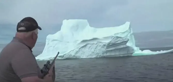 ירי בקרחונים להפקת מי שתייה יוקרתיים