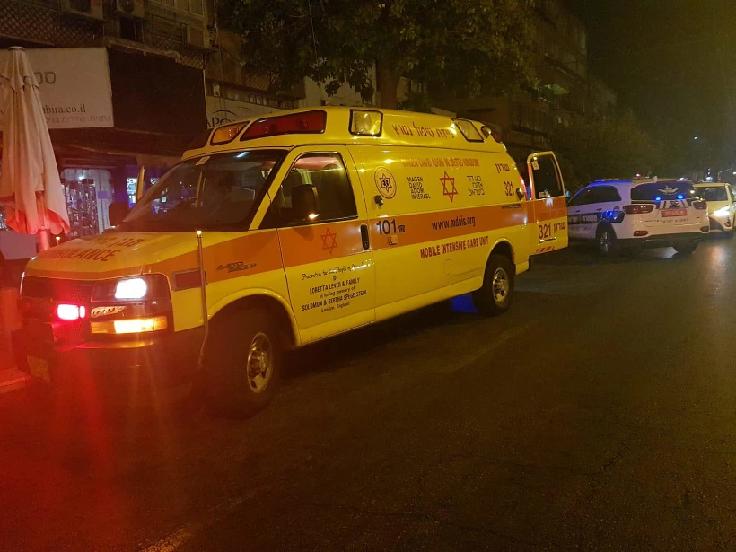 ניידת, אמבולנס, חשד לרצח, רצח, דקירה