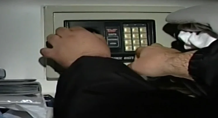 כספת בחדר מלון