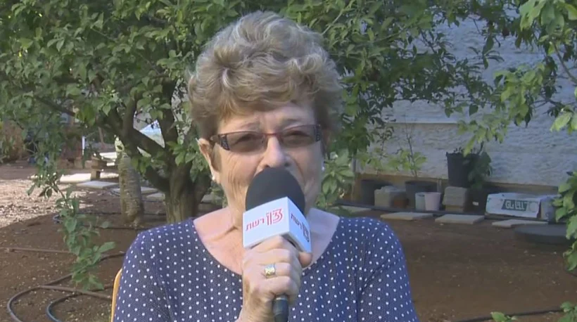 אסתר שלזינגר, סבתו של דביר שורק