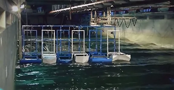 טכנולוגיית ייצור חשמל באמצעות גלי מים