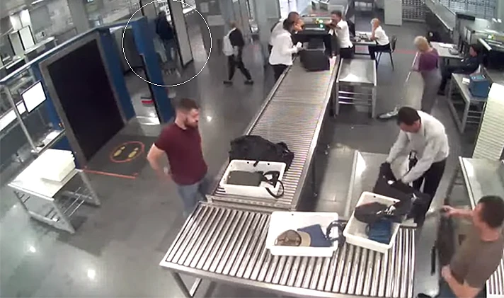 תיעוד רגע הבריחה של מייסד טלגראס, עמוס דב סילבר בשדה התעופה