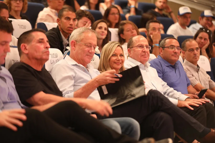 C80484f5 A5a8 460e B6fe 63a784