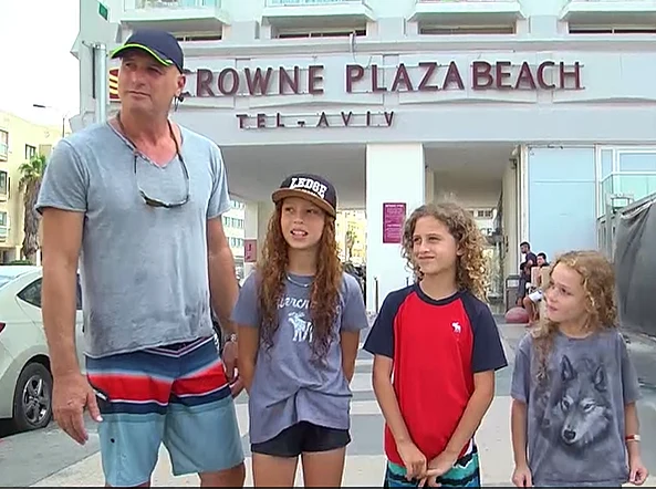 משפחת וייס, שביימה טביעות לבדוק ערנותם של מצילים