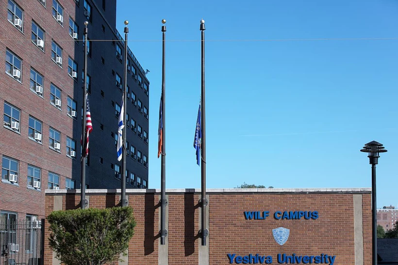 22135358 10155627474859002 670