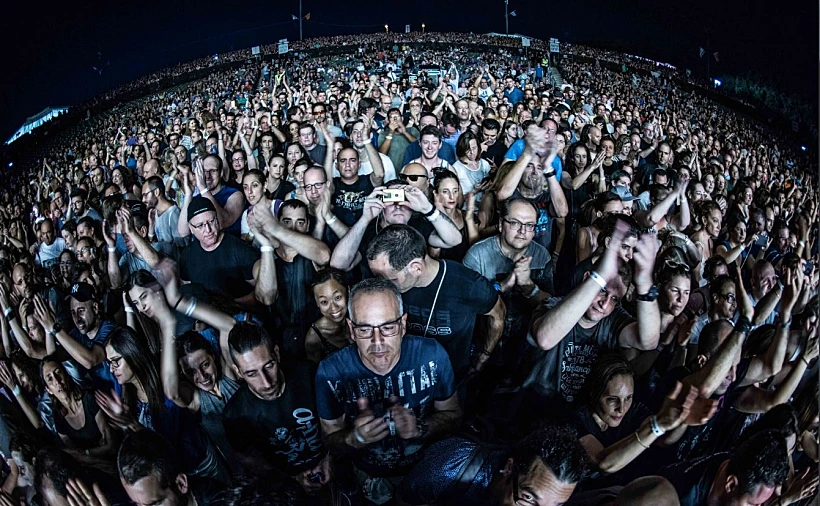 האלפים שהגיעו לרעננה קיבלו את מלוא התמורה לכספם( שלומי פינטו)