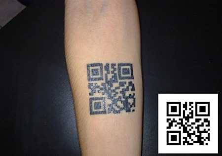 קעקוע גיק - קוד QR