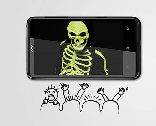 טלפון סלולרי HTC HD7