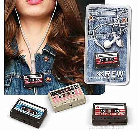 מסדר כבלים לאוזניות בצורת קסטה