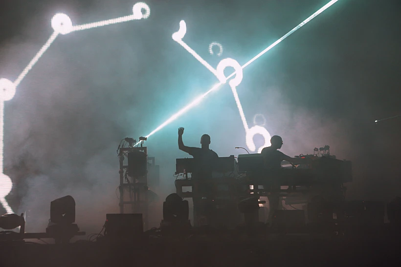 הכמיקל בראדרס בהופעה בתל אביב