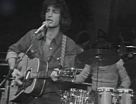 שלום חנוך בלהקת 