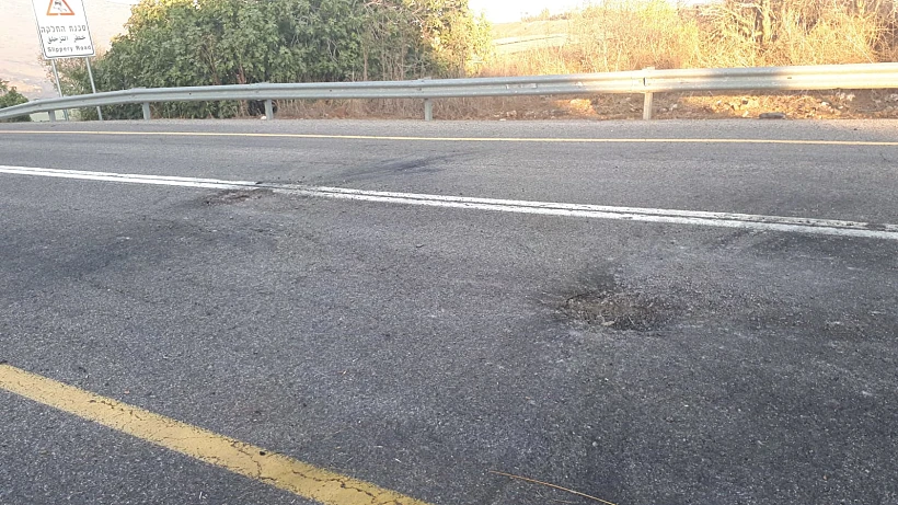 הבור על הכביש מירי הנט בגבול הצפון