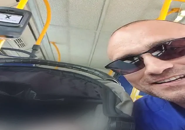 נהג האוטובוס והעגלה