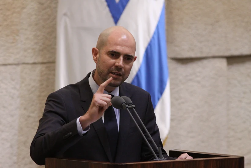 חבר הכנסת אמיר אוחנה בעת השבעתו