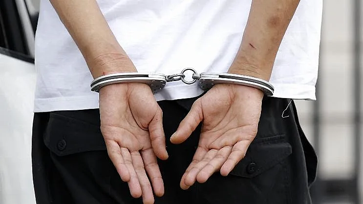 אזיקים. אילוסטרציה