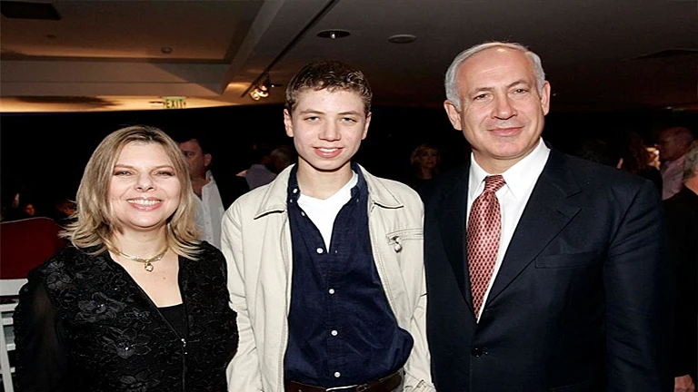 ביבי, יאיר ושרה נתניהו