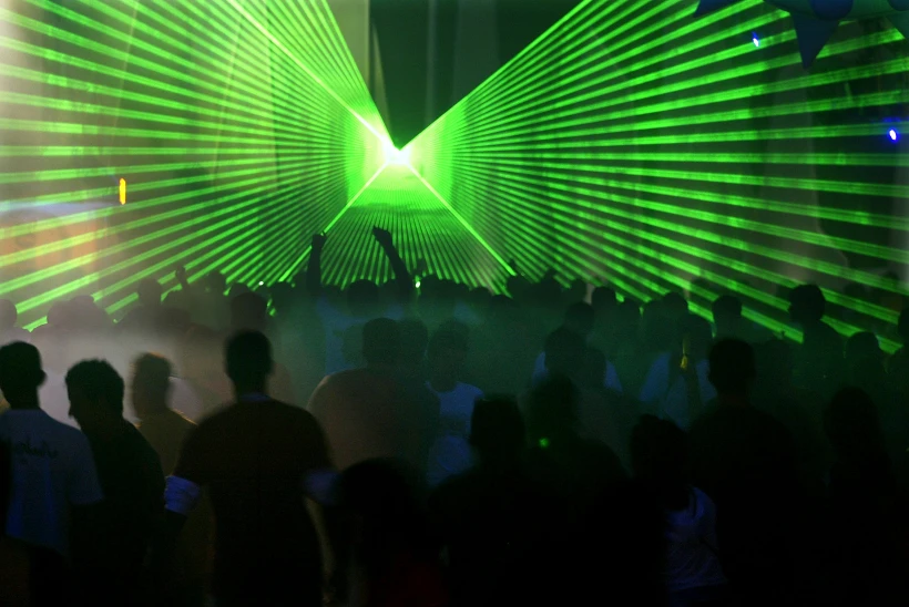 בליינים במסיבה