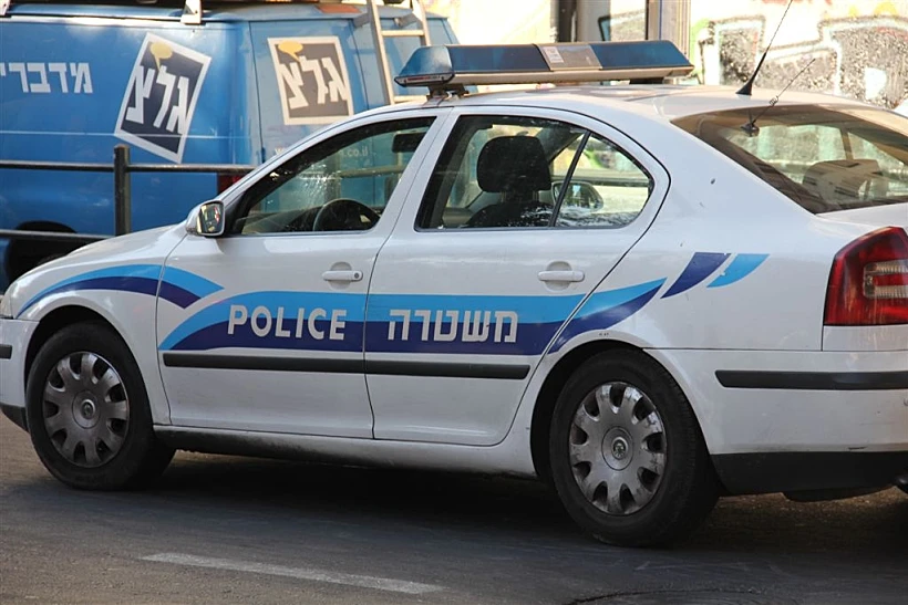 ניידת משטרה