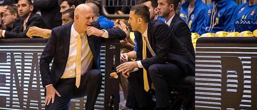 המאמן רמי הדר עם עוזרו ליאור ליובין במכבי ת"א